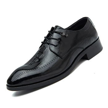 Мъжки кожени обувки от телешка кожа с горния слой на класически бизнес официалната обувки в британския Стил, модни сватбени обувки с Перфорации тип 