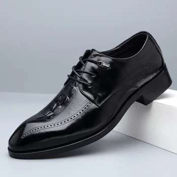 Мъжки кожени обувки от телешка кожа с горния слой на класически бизнес официалната обувки в британския Стил, модни сватбени обувки с Перфорации тип 